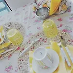 Anita Oda ve Kahvaltı Bellano